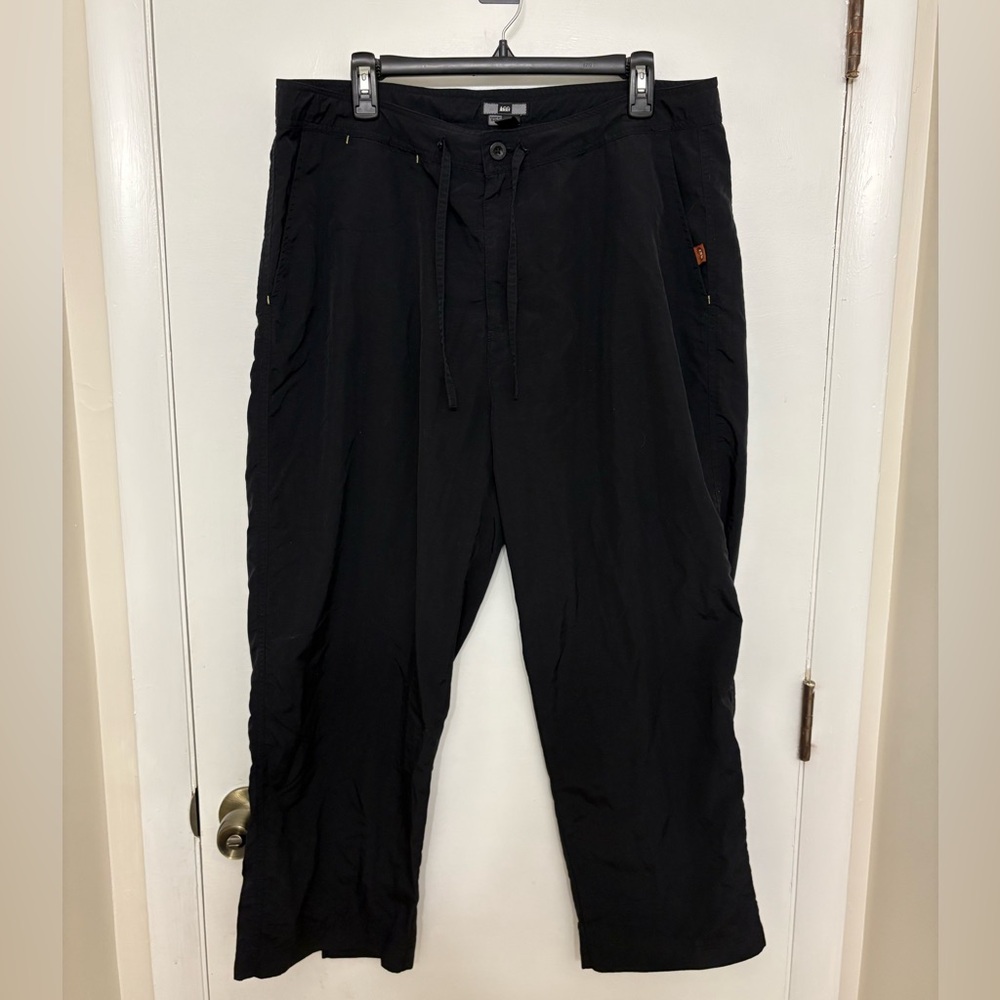 REI Sahara Short Pants UPF 50+ sun protection black nylon women’s size 16
